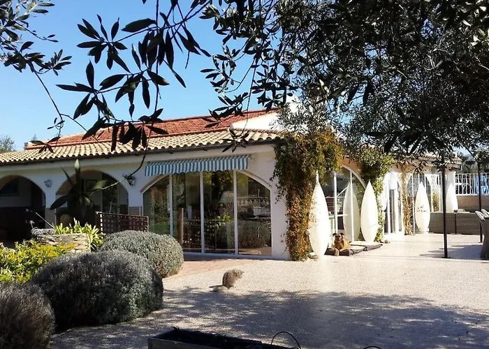 Casa Olyves Onil